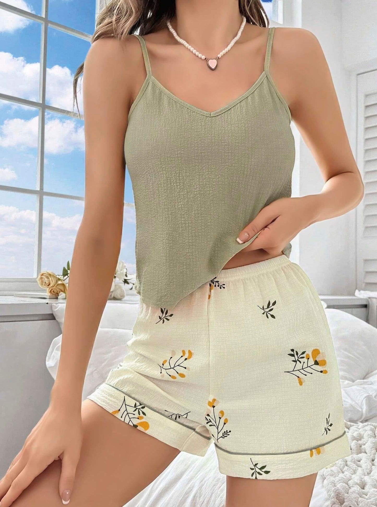 Kadın Ekru Çiçek Baskılı Şortlu Gecelik Pijama Takımı 5099