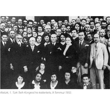 Büyük Atatürk?ten Küçük Öyküler - Eğlenceli Hikaye Kitabı
