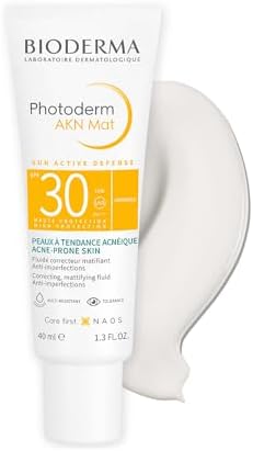 Photoderm AKN Mat Sivilce Karşıtı Güneş Kremi Yağlı Akne Eğilimli Ciltler Matlaştırıcı Etki 40 ml