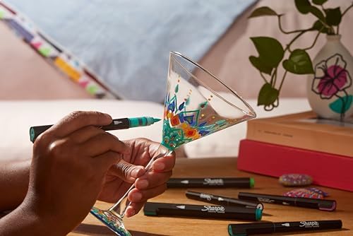 Creative Marker Akrilik Boya Kalemleri | Yuvarlak Uçlu Su Bazlı Boya Kalemi | Mürekkep Kağıda Geçirmez ve Çoğu Yüzey Üzerine Yazar | 5 Adet