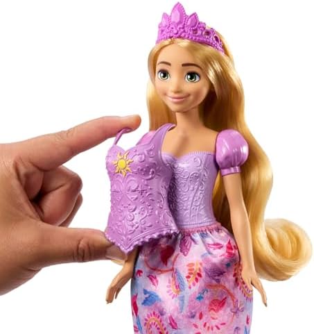 Mattel Prensesi oyuncakları, 2 farklı görünüme sahip Rapunzel bebek, 9 aksesuar, takılıp çıkarılabilen 2 büstiyer ve 2 etek, Karmakarışık'tan ilham alan 2'si 1 arada hikayeler, JBG09