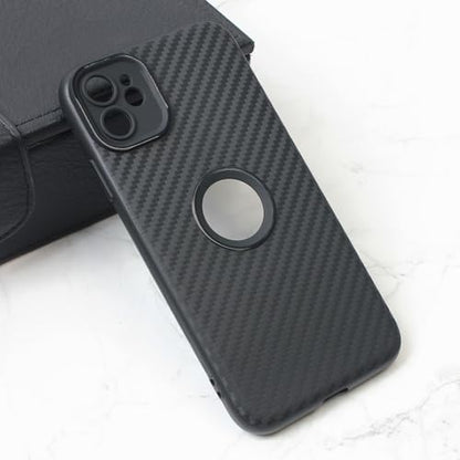 iPhone 11 ile Uyumlu Siyah Carbon Görünümü Veren Fit ince Yapılı Kamera Korumalı Kampanya Fiyatlı Silikon Kılıf