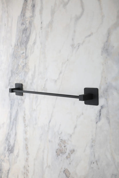 BUFFER® Kendiliğinden Yapışkanlı Siyah Çubuk Havluluk