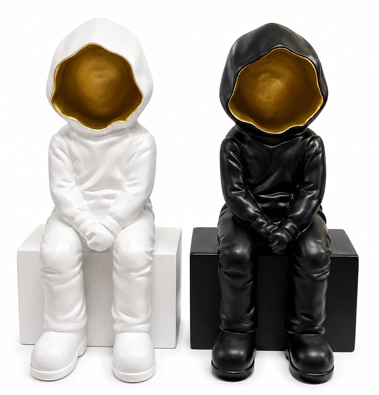 Dekoratif Polyester Oturan Astronot Biblosu Alk5302