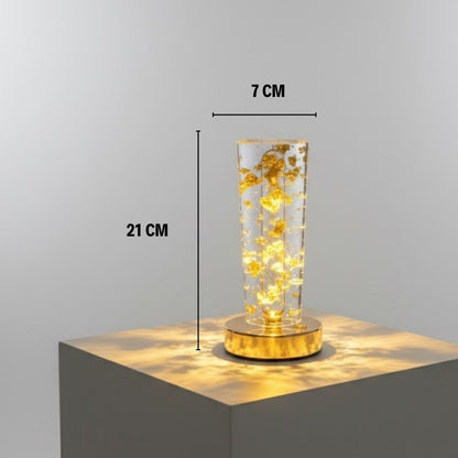 Silindirik Kristal Altın Toz Model LED Masa Lambası – Gold Tabanlı, Dokunmatik, 3 Renk Işık Modlu, Şarjlı Modern Dekoratif Gece Lambası (5643)